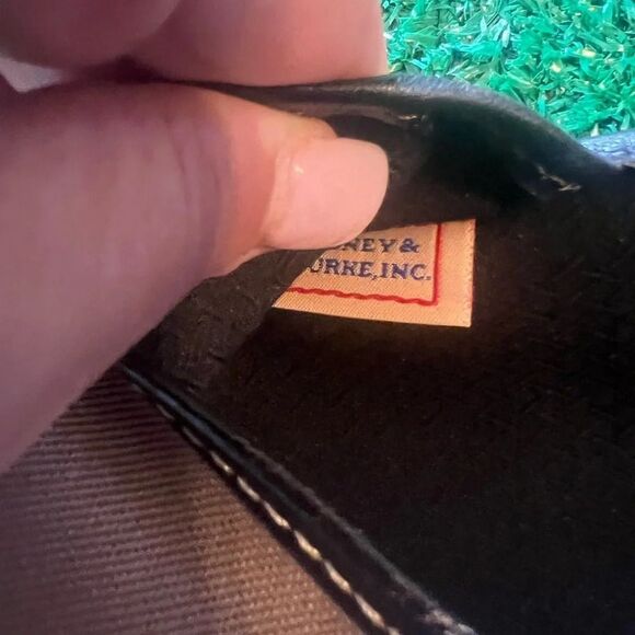 DOONEY & BOURKE wristlet - Picture 3 of 6